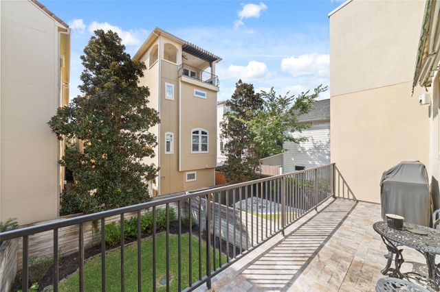 403 Reinerman Street, Houston, TX 77007