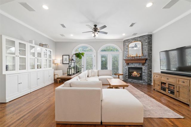 403 Reinerman Street, Houston, TX 77007