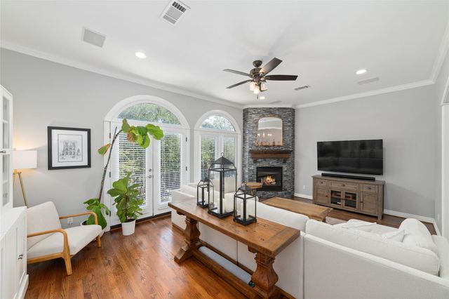 403 Reinerman Street, Houston, TX 77007
