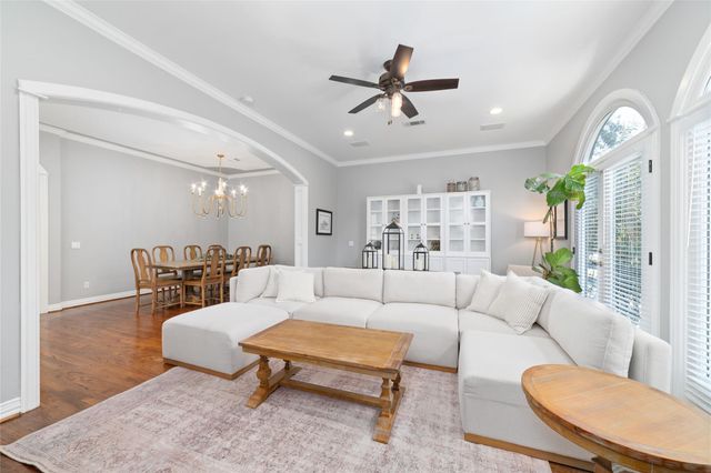 403 Reinerman Street, Houston, TX 77007