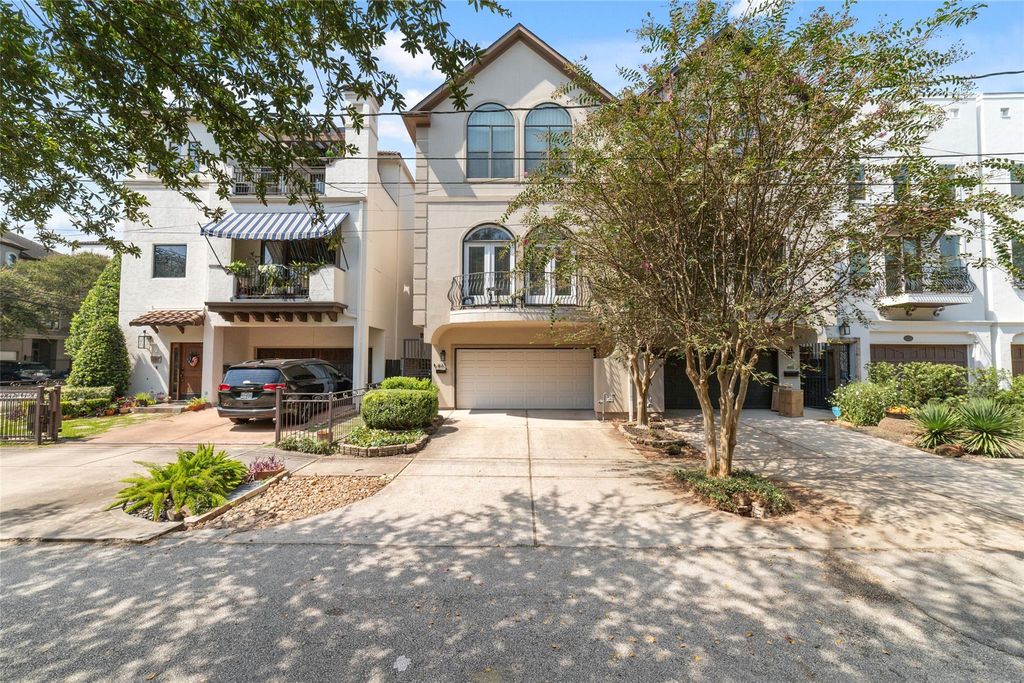 403 Reinerman Street, Houston, TX 77007