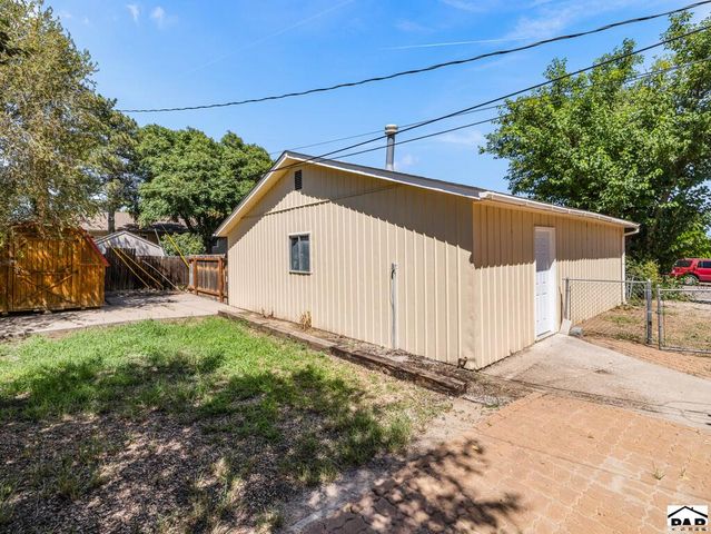 83 Dick Trefz St, Pueblo, CO 81001