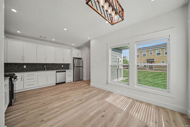 1133 Harvey Street, South Bend, IN 46616
