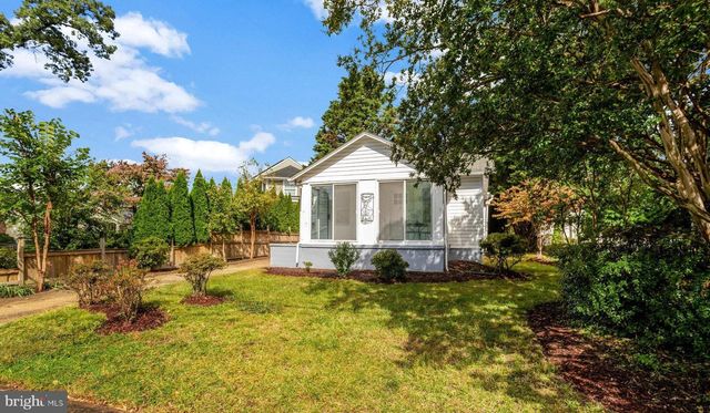 2621 2ND RD N, Arlington, VA 22201