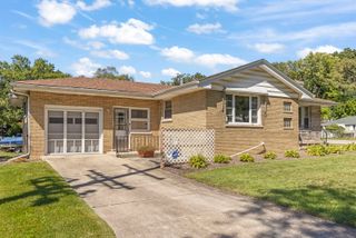 900 Meadow Avenue, Rockdale, IL 60436