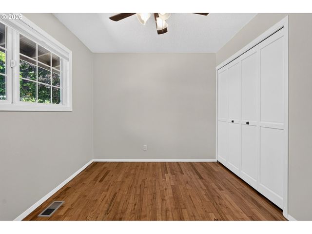 17839 Se CLAY St, Portland, OR 97233