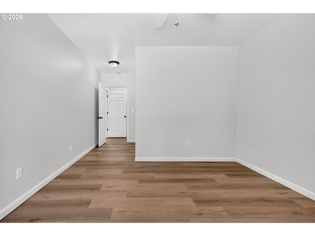 17839 Se CLAY St, Portland, OR 97233