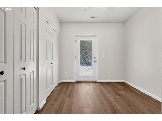17839 Se CLAY St, Portland, OR 97233