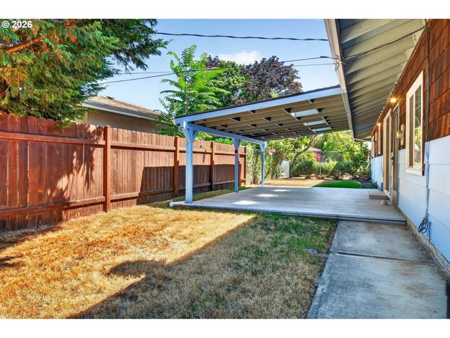 17839 Se CLAY St, Portland, OR 97233