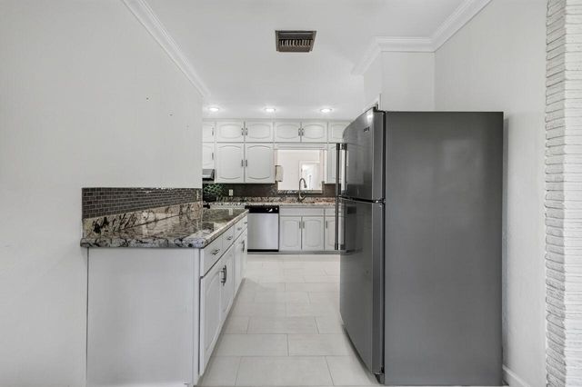 2317 NE 12TH Street, Fort Lauderdale, FL 33304