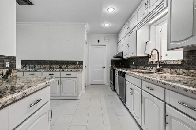 2317 NE 12TH Street, Fort Lauderdale, FL 33304