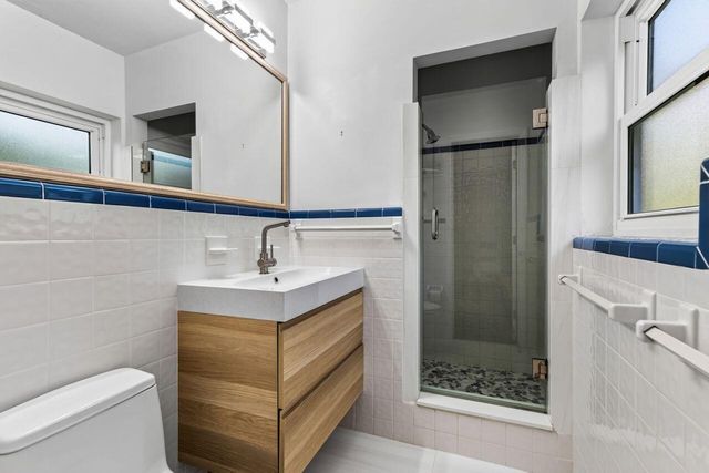 2317 NE 12TH Street, Fort Lauderdale, FL 33304