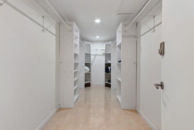 2317 NE 12TH Street, Fort Lauderdale, FL 33304