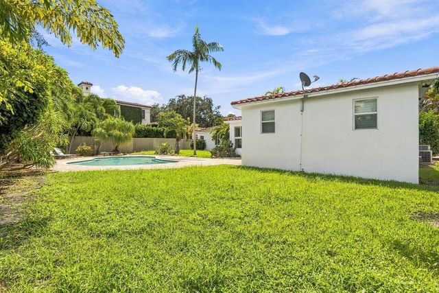2317 NE 12TH Street, Fort Lauderdale, FL 33304