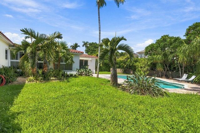 2317 NE 12TH Street, Fort Lauderdale, FL 33304