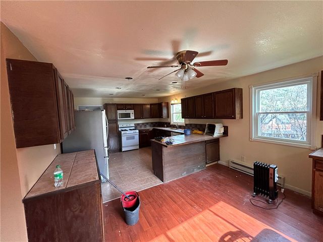 811 Lime St, Monongahela, PA 15063