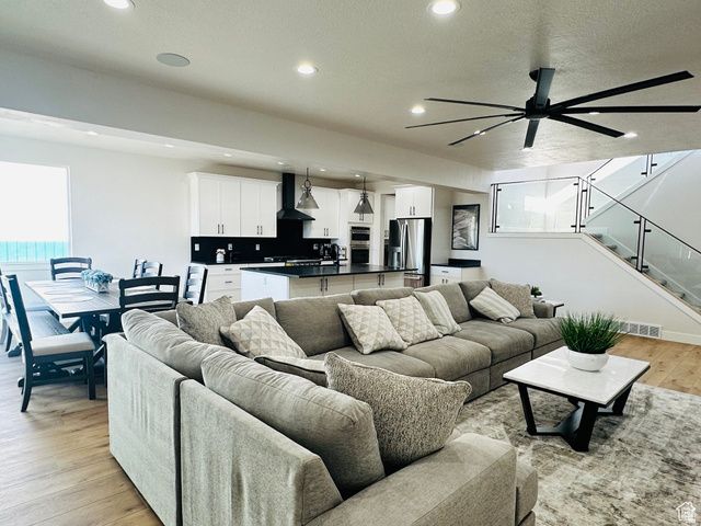 2747 S COUNTRY CLUB WAY, Garden City, UT 84028