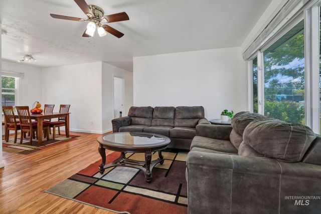 548 Fillmore Street, Twin Falls, ID 83301