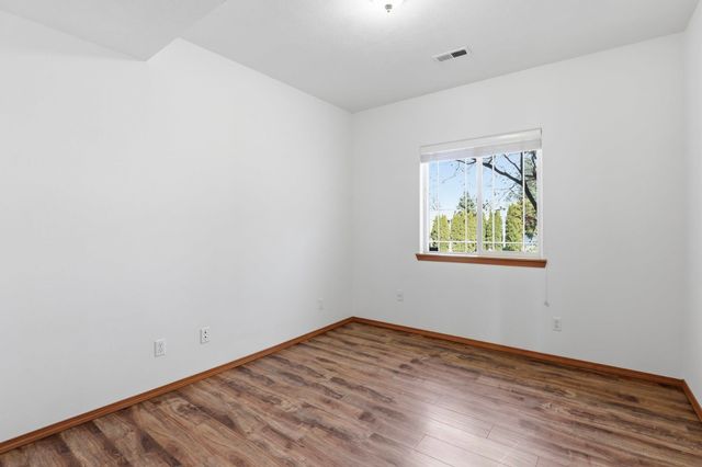 1208 E MEAD St, Spokane, WA 99218