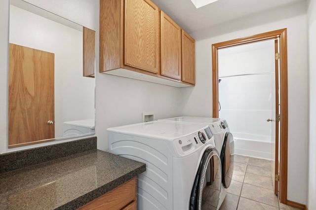 1208 E MEAD St, Spokane, WA 99218