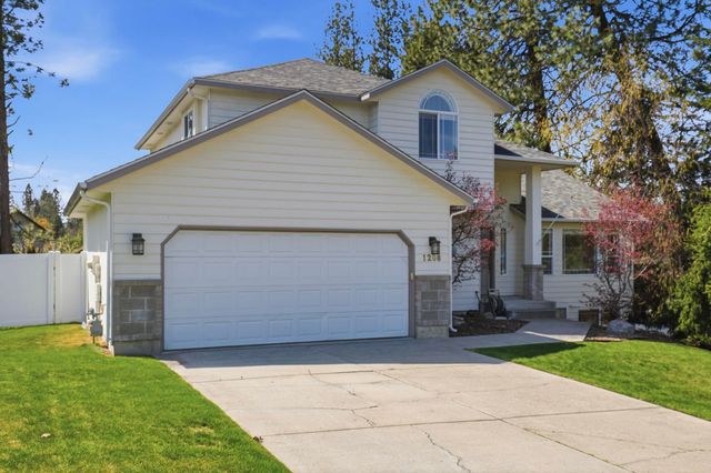 1208 E MEAD St, Spokane, WA 99218