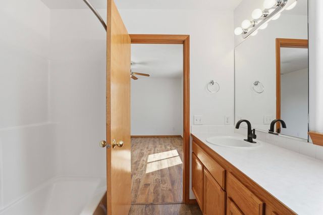 1208 E MEAD St, Spokane, WA 99218