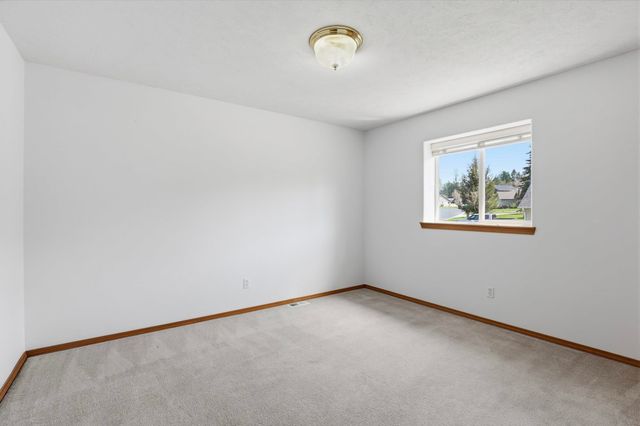 1208 E MEAD St, Spokane, WA 99218