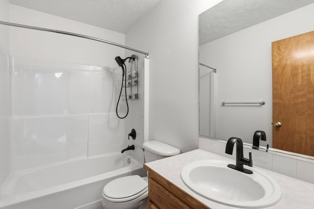 1208 E MEAD St, Spokane, WA 99218