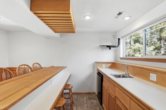 1208 E MEAD St, Spokane, WA 99218