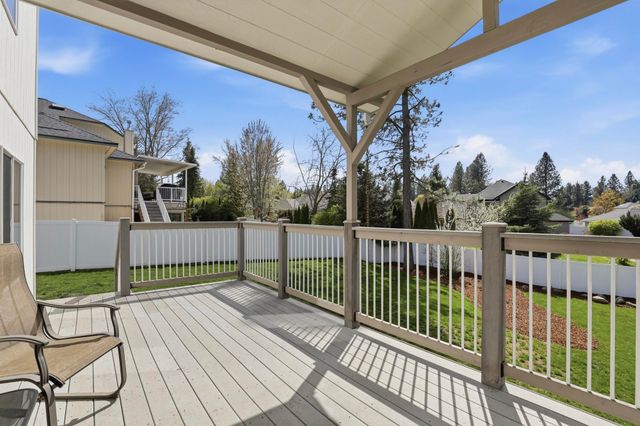 1208 E MEAD St, Spokane, WA 99218