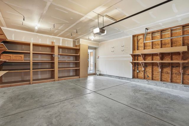 1208 E MEAD St, Spokane, WA 99218