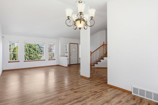 1208 E MEAD St, Spokane, WA 99218