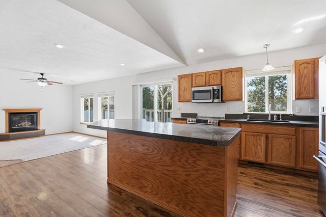 1208 E MEAD St, Spokane, WA 99218