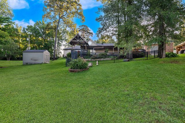 2275 Woodstone Drive, Benton, LA 71006
