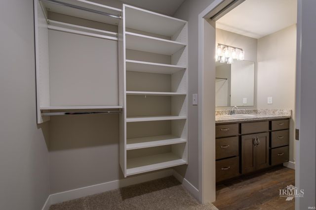 1600 S O'Hare Boulevard, Yorktown, IN 47396