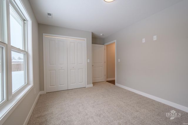 1600 S O'Hare Boulevard, Yorktown, IN 47396