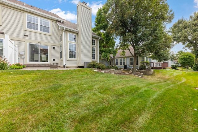 320 Cimarron Road E, Lombard, IL 60148