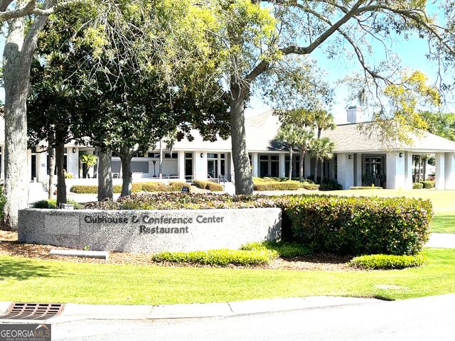 372 Moss Oak Circle, St. Simons, GA 31522