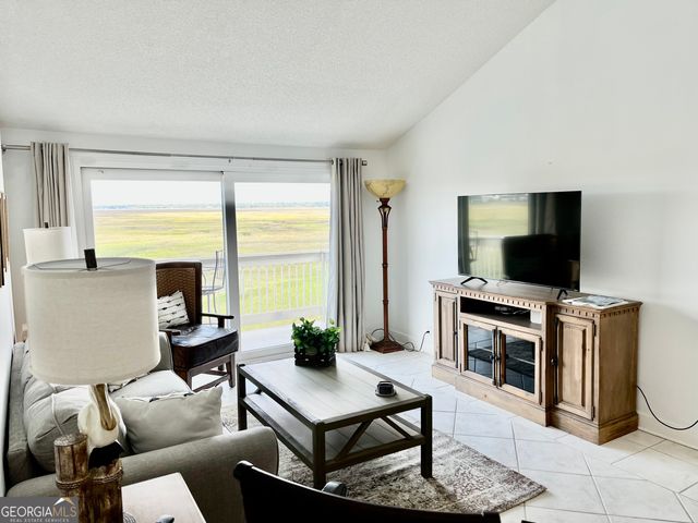 372 Moss Oak Circle, St. Simons, GA 31522