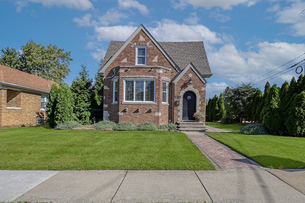 713 Mccarthy Road, Lemont, IL 60439 — exterior