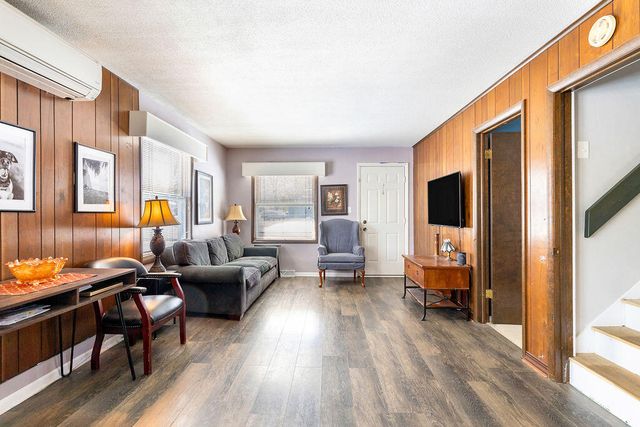 735 E Marshall Street, Hastings, MI 49058