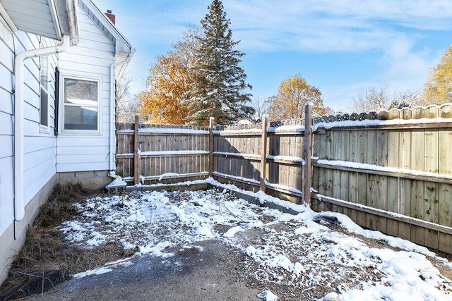 735 E Marshall Street, Hastings, MI 49058