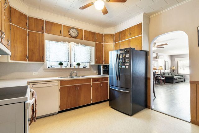 735 E Marshall Street, Hastings, MI 49058