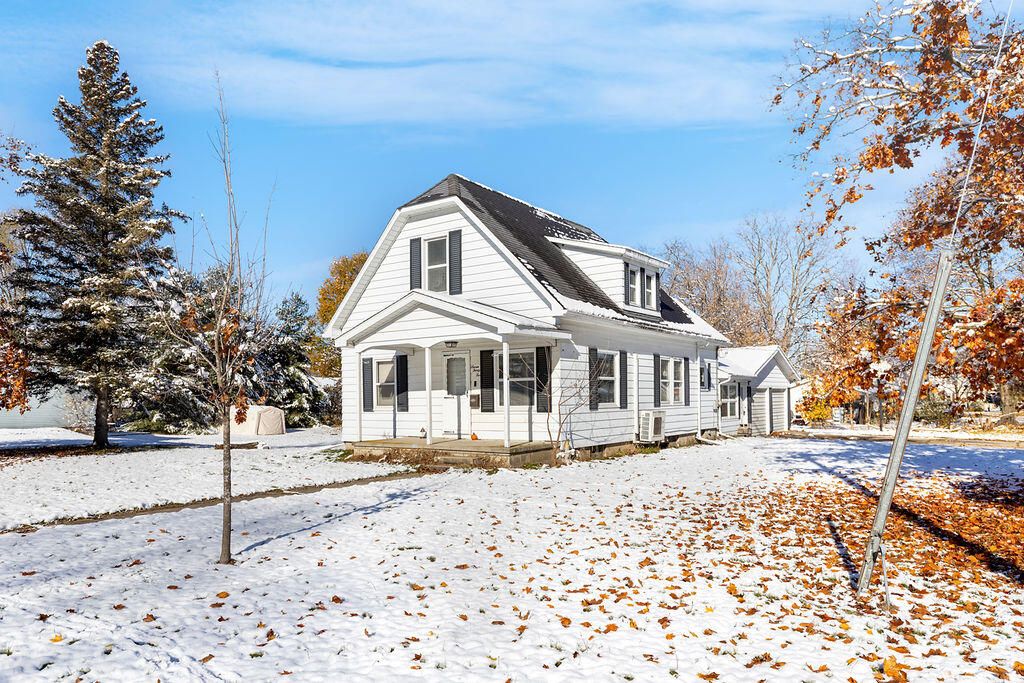 735 E Marshall Street, Hastings, MI 49058