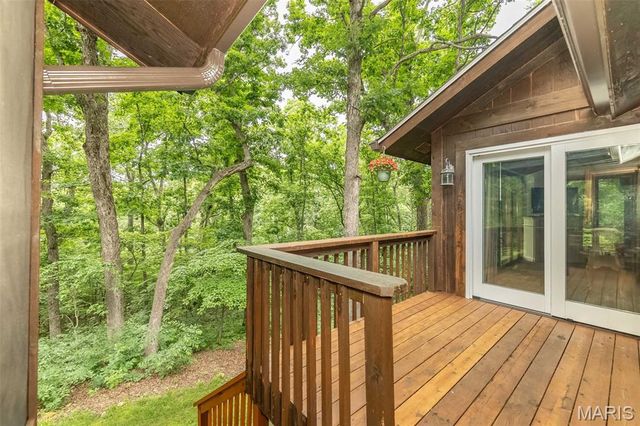 7 Walnut Ridge Court, Defiance, MO 63341