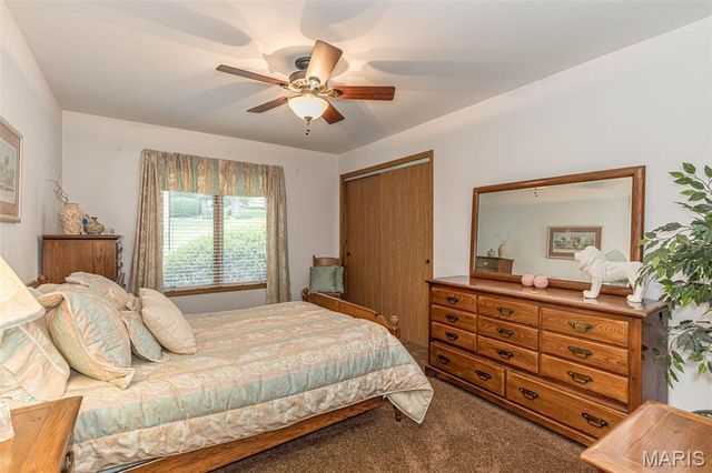 7 Walnut Ridge Court, Defiance, MO 63341