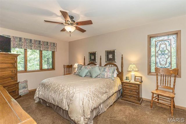 7 Walnut Ridge Court, Defiance, MO 63341