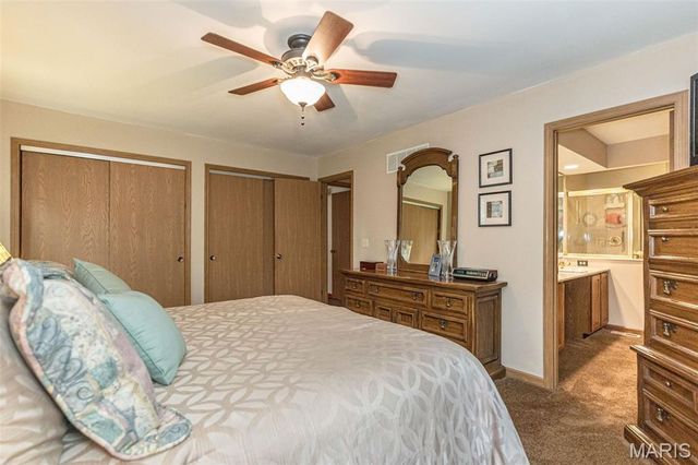 7 Walnut Ridge Court, Defiance, MO 63341