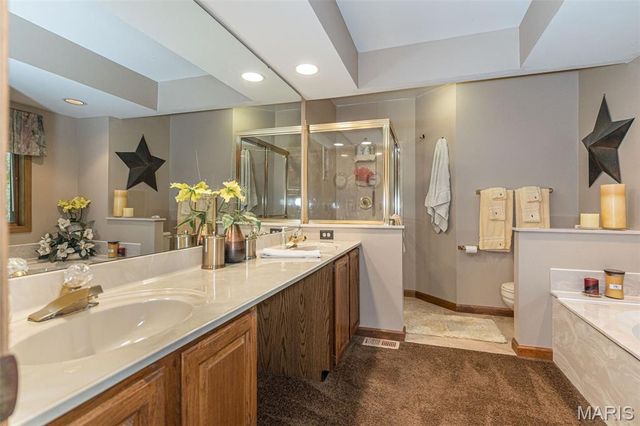 7 Walnut Ridge Court, Defiance, MO 63341