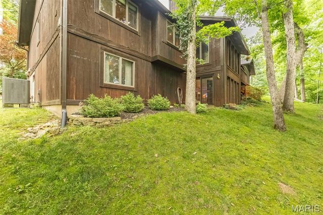 7 Walnut Ridge Court, Defiance, MO 63341